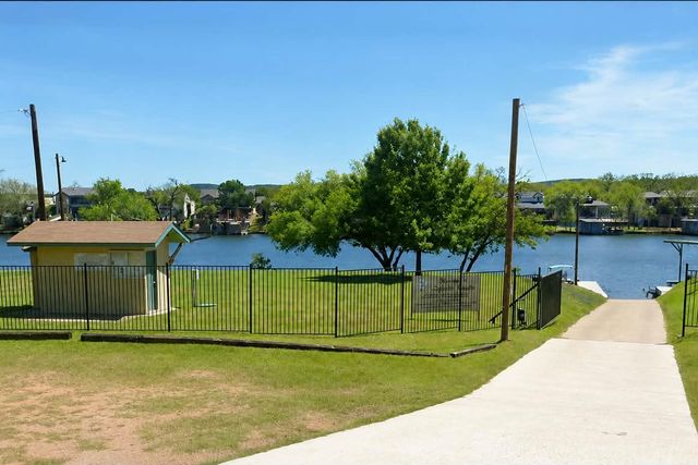 1175 Moose TRL, Kingsland, TX 78639