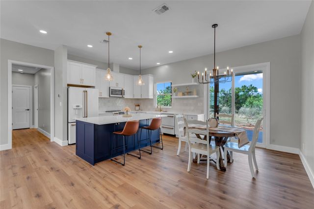 1175 Moose TRL, Kingsland, TX 78639