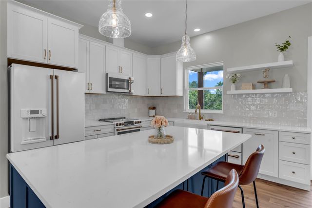 1175 Moose TRL, Kingsland, TX 78639
