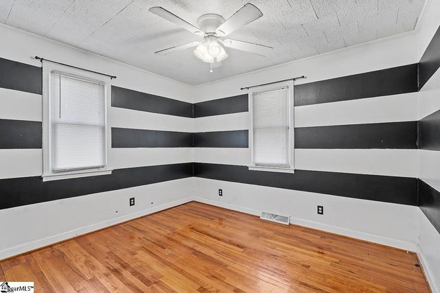 437 Sugar Creek Road, Laurens, SC 29360