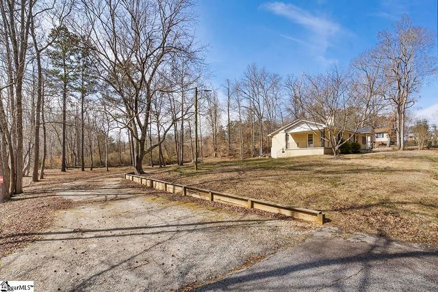 437 Sugar Creek Road, Laurens, SC 29360
