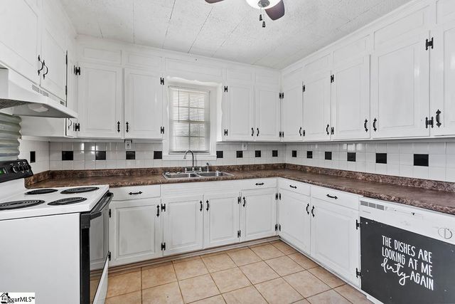 437 Sugar Creek Road, Laurens, SC 29360