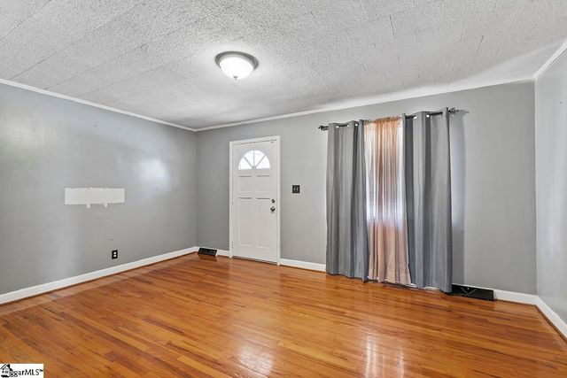 437 Sugar Creek Road, Laurens, SC 29360