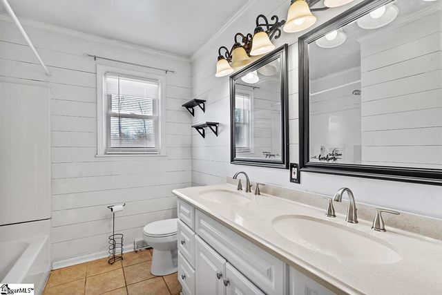 437 Sugar Creek Road, Laurens, SC 29360