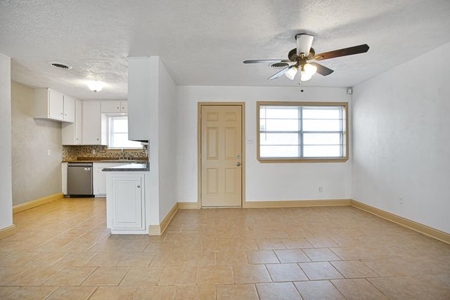 2528 71st Street, Lubbock, TX 79413