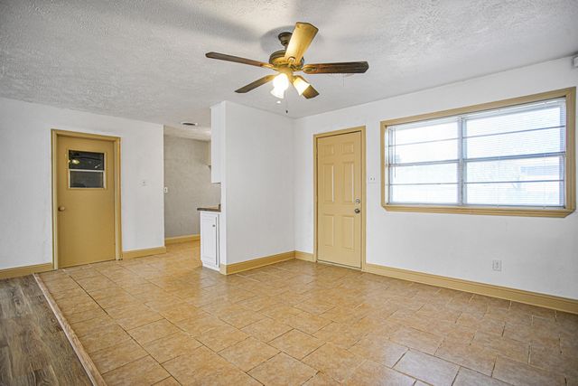 2528 71st Street, Lubbock, TX 79413