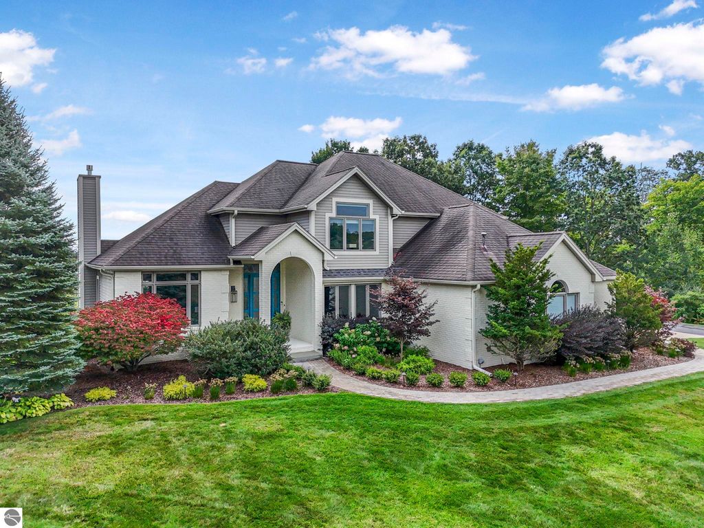 Image 1 of property listing at 9546 Eastridge Drive, Traverse City, MI 49686