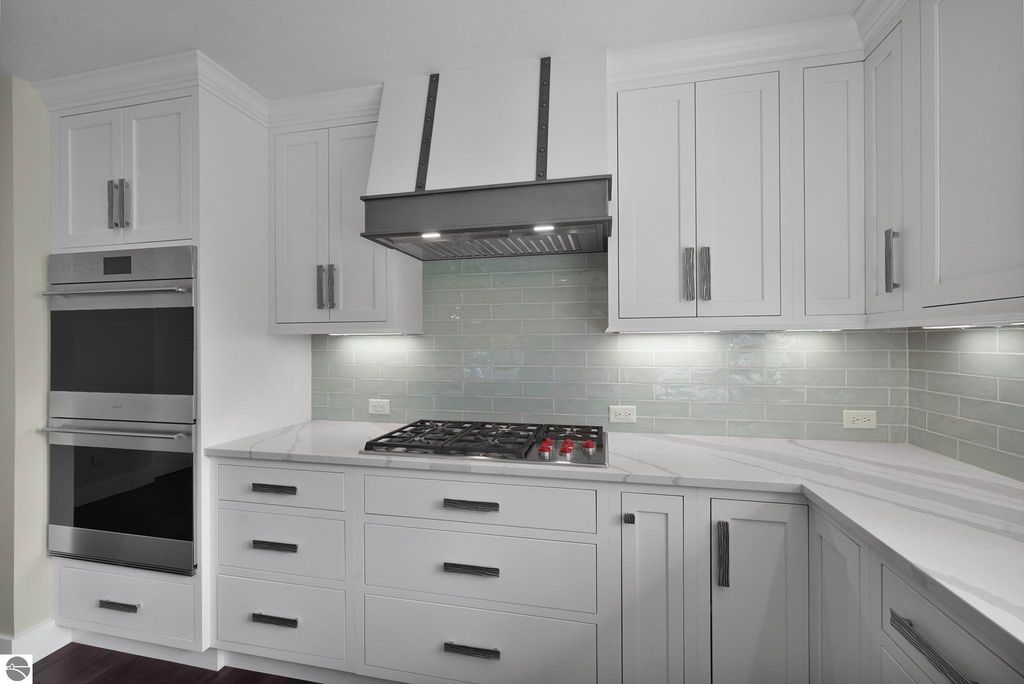 Image 26 of property listing at 9546 Eastridge Drive, Traverse City, MI 49686