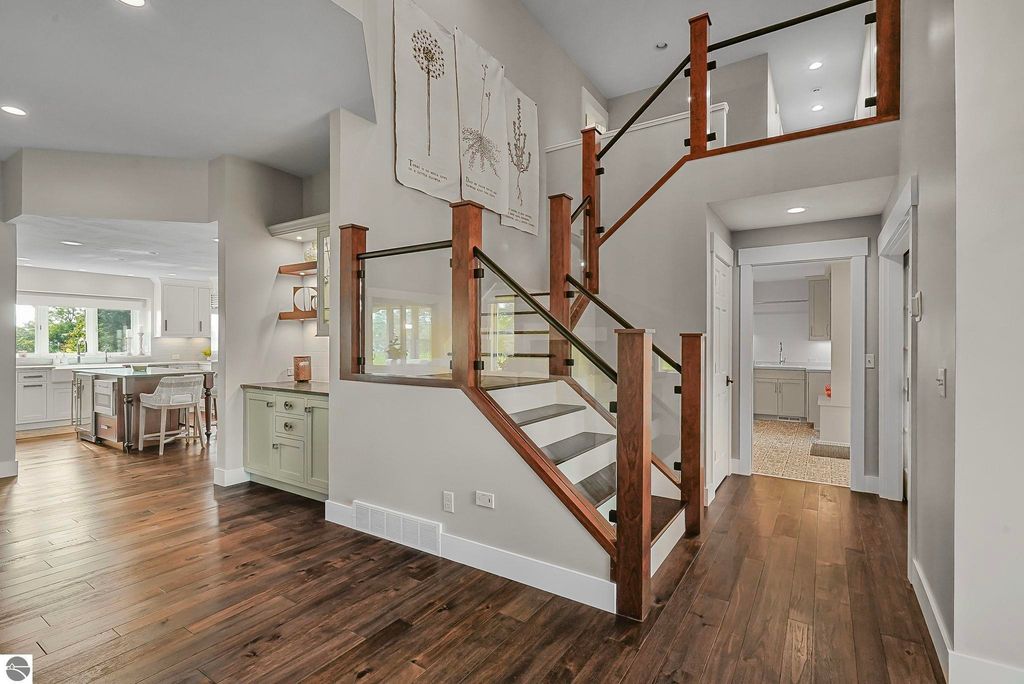 Image 9 of property listing at 9546 Eastridge Drive, Traverse City, MI 49686