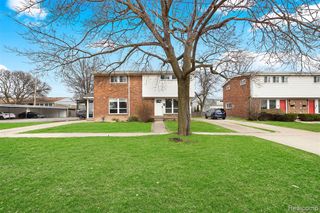 251 E 14 Mile Road, Birmingham, MI 48009