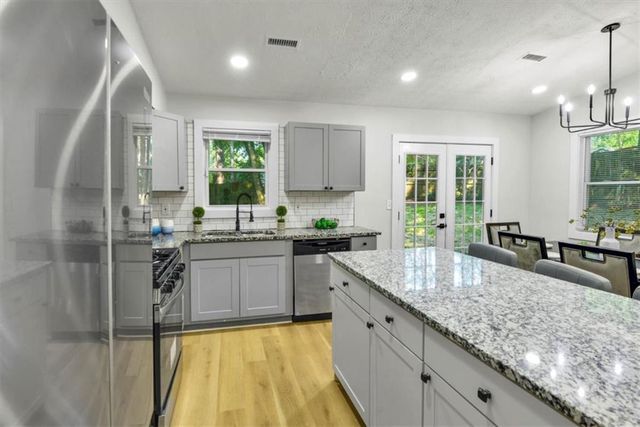 8438 N Pond Drive, Riverdale, GA 30274