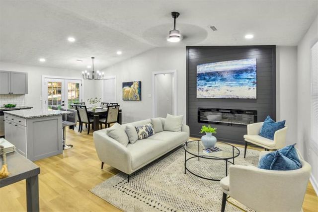 8438 N Pond Drive, Riverdale, GA 30274