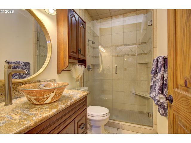 498 BRYANT HILL Rd, Woodland, WA 98674