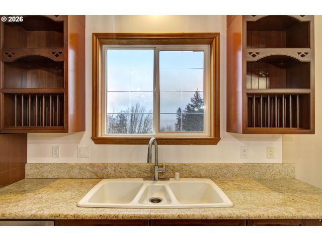 498 BRYANT HILL Rd, Woodland, WA 98674