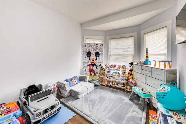 28 N Lockwood Avenue, Chicago, IL 60644