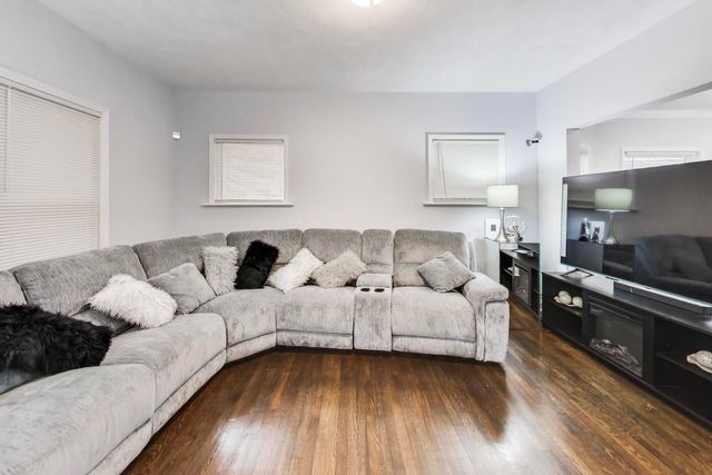 28 N Lockwood Avenue, Chicago, IL 60644