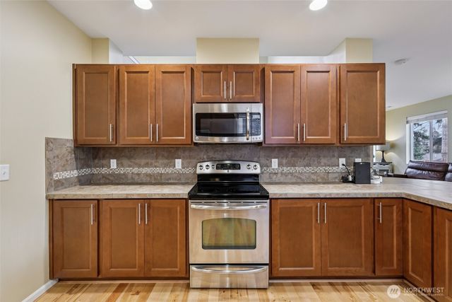 21463 SE 273rd Court, Maple Valley, WA 98038