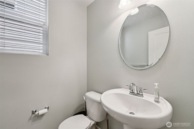 21463 SE 273rd Court, Maple Valley, WA 98038