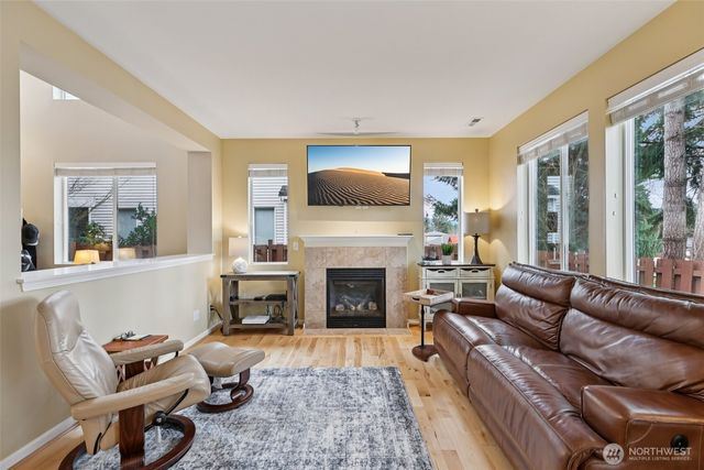 21463 SE 273rd Court, Maple Valley, WA 98038