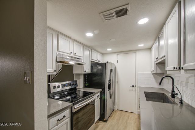 4103 W WONDERVIEW Road, Phoenix, AZ 85019