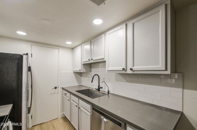 4103 W WONDERVIEW Road, Phoenix, AZ 85019