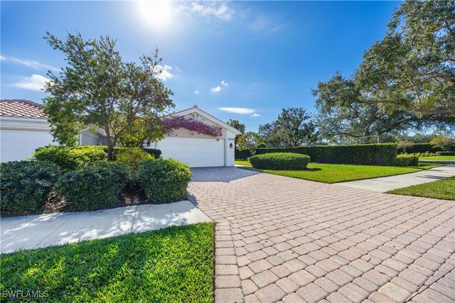 5306 Guadeloupe WAY, Naples, FL 34119