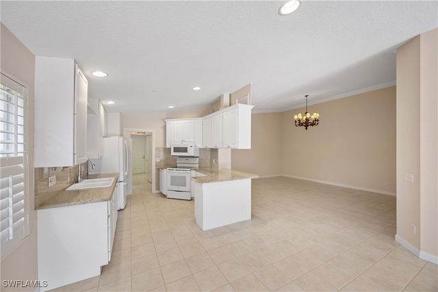 5306 Guadeloupe WAY, Naples, FL 34119