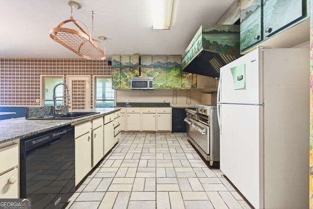 290 Bear Cave Trail, Lakemont, GA 30552