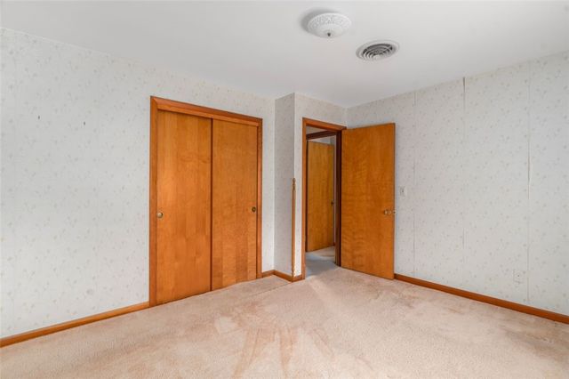 28 Wisteria Drive, Coventry, RI 02816