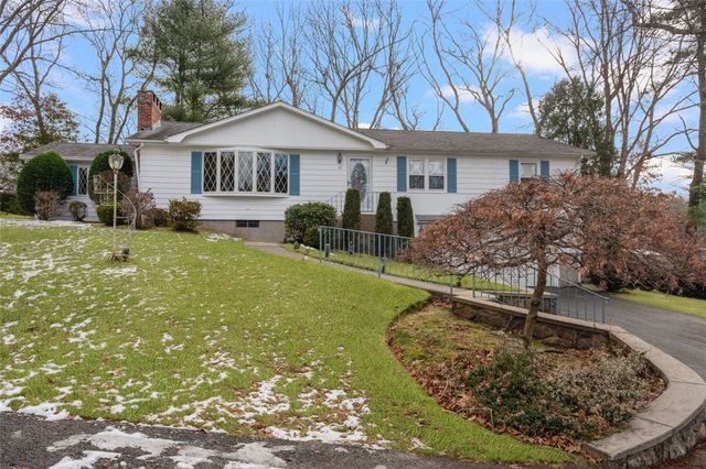 28 Wisteria Drive, Coventry, RI 02816