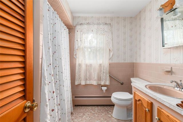 28 Wisteria Drive, Coventry, RI 02816