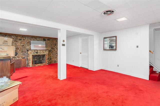 28 Wisteria Drive, Coventry, RI 02816
