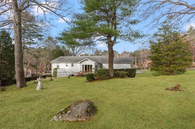 28 Wisteria Drive, Coventry, RI 02816