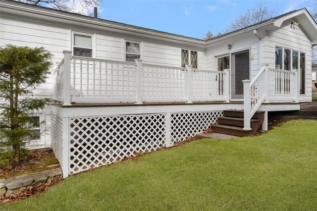 28 Wisteria Drive, Coventry, RI 02816