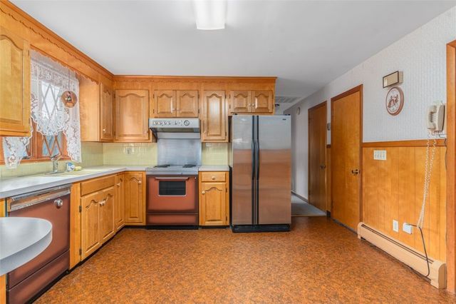 28 Wisteria Drive, Coventry, RI 02816