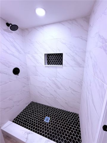 915 2nd St, Monessen, PA 15062