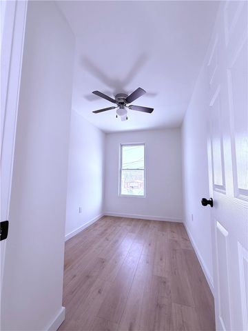 915 2nd St, Monessen, PA 15062