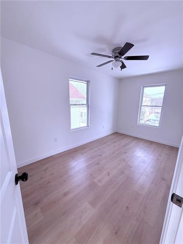 915 2nd St, Monessen, PA 15062