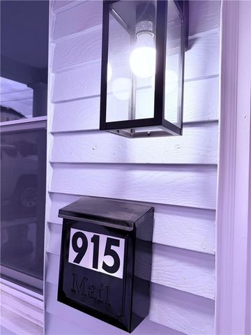 915 2nd St, Monessen, PA 15062