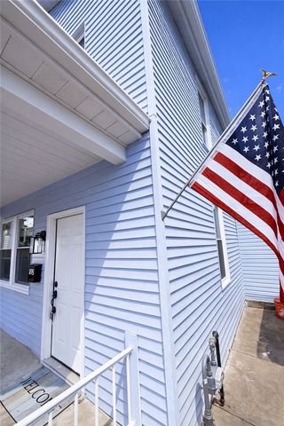 915 2nd St, Monessen, PA 15062