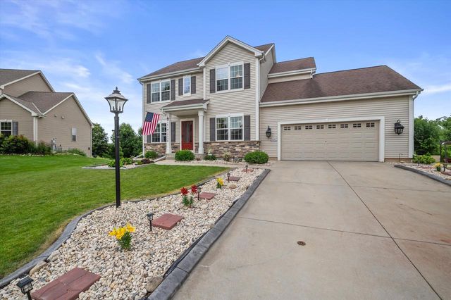 W141N10538 Wooded Hills DRIVE, Germantown, WI 53022