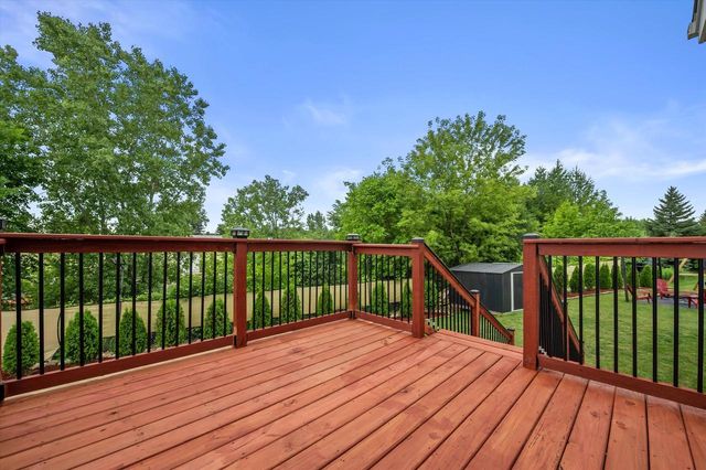 W141N10538 Wooded Hills DRIVE, Germantown, WI 53022