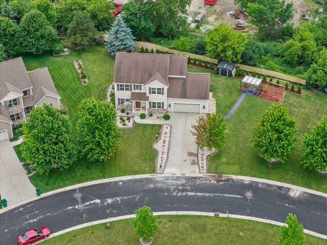 W141N10538 Wooded Hills DRIVE, Germantown, WI 53022