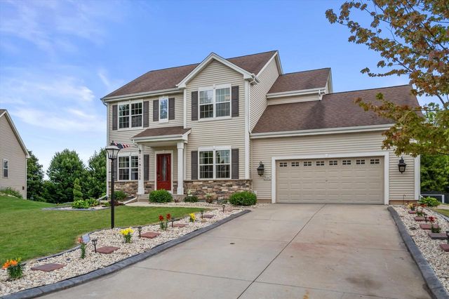 W141N10538 Wooded Hills DRIVE, Germantown, WI 53022