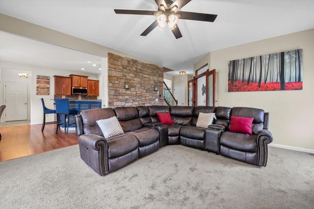 W141N10538 Wooded Hills DRIVE, Germantown, WI 53022