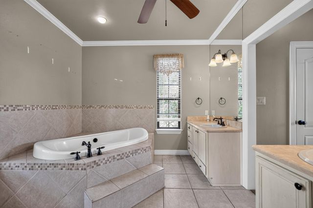 1100 Limestone N, Horseshoe Bay, TX 78657