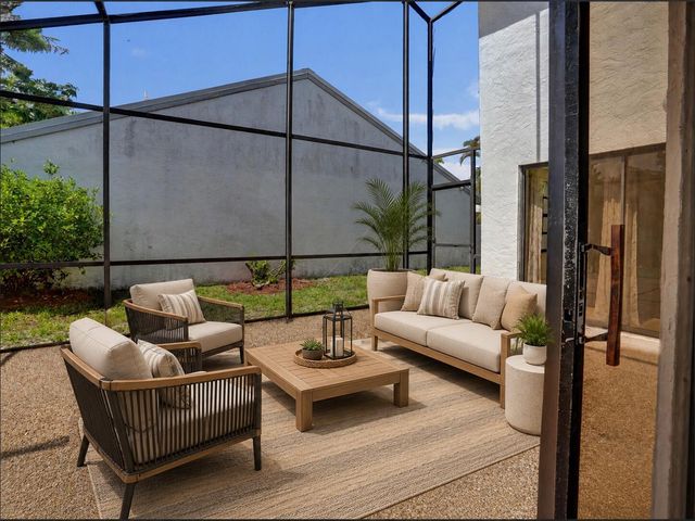 820 NW 21st Way 820, Delray Beach, FL 33445