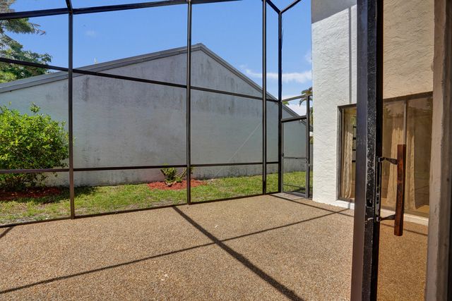 820 NW 21st Way 820, Delray Beach, FL 33445