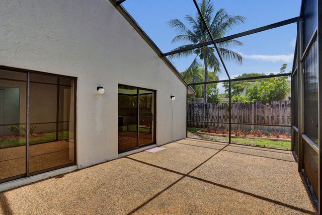 820 NW 21st Way 820, Delray Beach, FL 33445