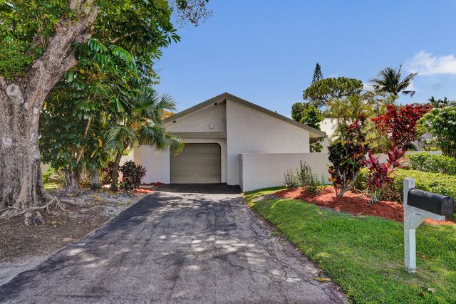 820 NW 21st Way 820, Delray Beach, FL 33445
